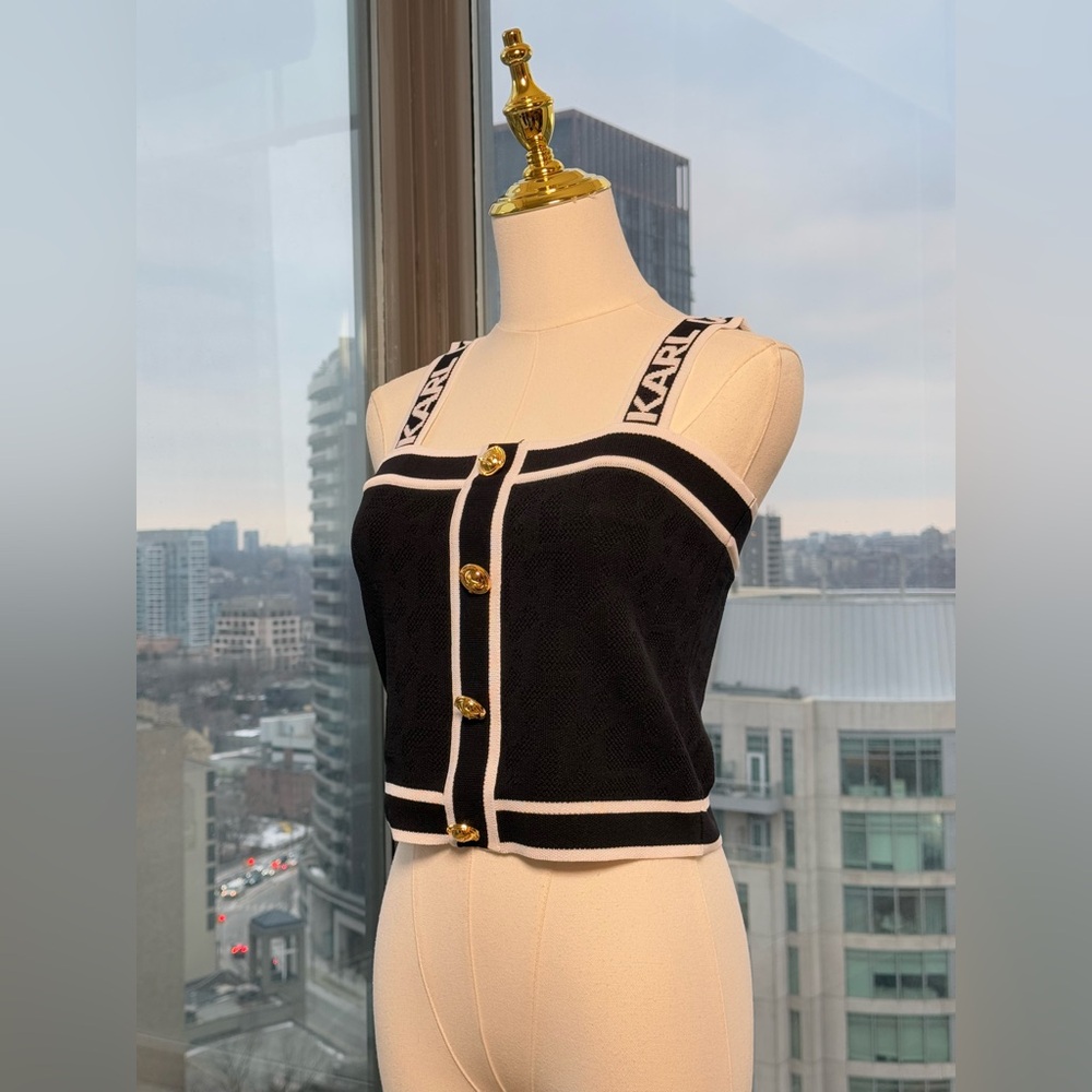 🆕 KARL LAGERFELD 🧿 NWT Classic Black Knit Cami with Logo Embroidery, Buttons - Picture 6 of 14